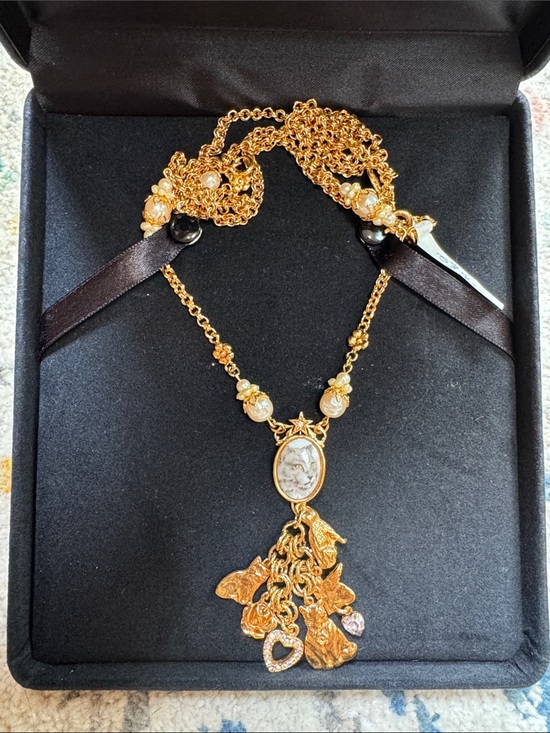 Kirks Folly Jewelry - Vintage Kirks Folly Retired Cat Cameo Charm Necklace Gold Tone Signed Whimsical